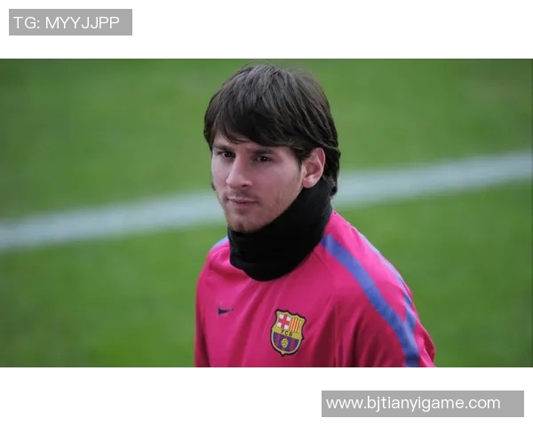 足球明星时尚穿搭高清图片展示尽显魅力与风采